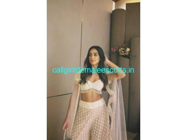 9582086666 Call Girls in Akshardham - ℭaℒℒ ℊiℛℒs In Delhi