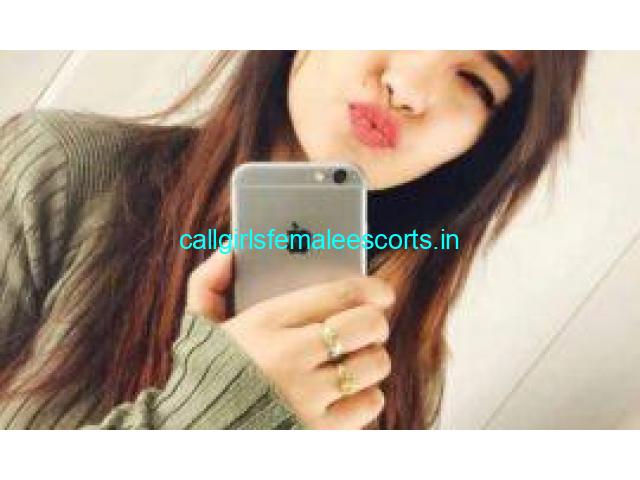 ᎡᎧᎽᎪᏞ༄ ₰((➤9999321035➤))₰Call Girls In Dwarka Sector 7 Delhi