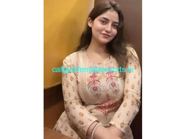 Call Girls In Connaught Place { 9971446351 } Escort Service In Delhi